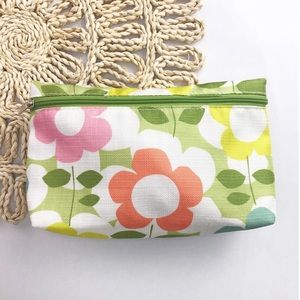 Clinique | Green Floral Zippered Makeup Bag